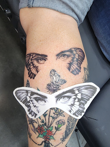 Davys_inks Tattoo Studio tattoo shop in Algoma, Wisconsin