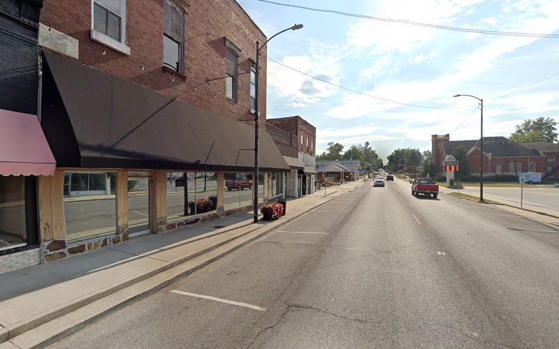 Ascendant Moon Tattoo - Professional tattoo shop in Anna, Illinois