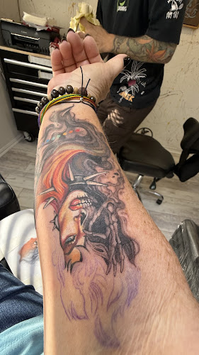 Banana Peel Tattoo & Art Gallery tattoo shop in Arlington, Virginia