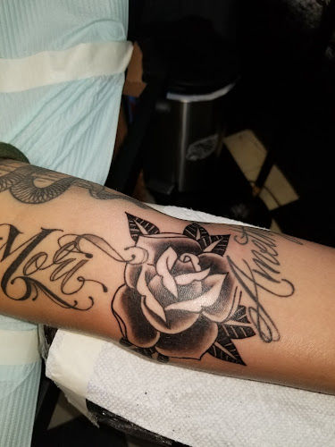 Vato Loco Tattoo & Piercing tattoo shop in Arlington, Texas