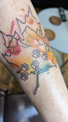 Buttons Art Tattoo Studio - Professional tattoo shop in Baraboo, Wisconsin