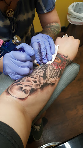 Dolly Dagger Tattoo tattoo shop in Beebe, Arkansas
