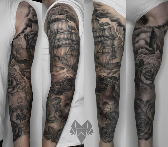 Old Crow Tattoo and Art Gallery tattoo shop in Berkeley, California