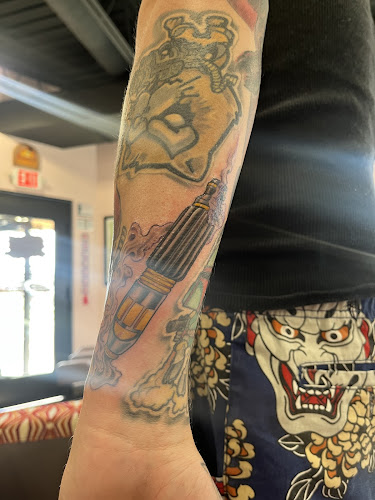 Electric Lady Lounge tattoo shop in Bradley, Illinois