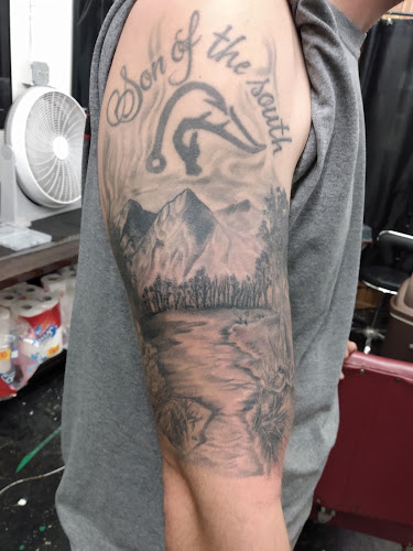 My Body My Canvas Tattoos, Body Piercings and Permenant Make Up tattoo shop in Broken Bow, Oklahoma