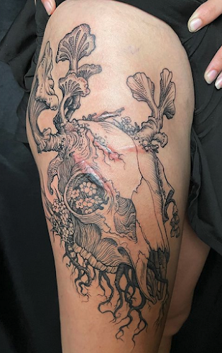 Eight of Swords Tattoo tattoo shop in Brooklyn, New York