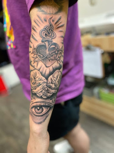 Saints x Sinners nyc / tattoo tattoo shop in Brooklyn, New York