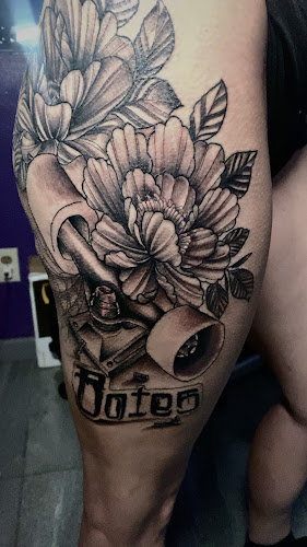 Classic Tattoo tattoo shop in Calera, Oklahoma