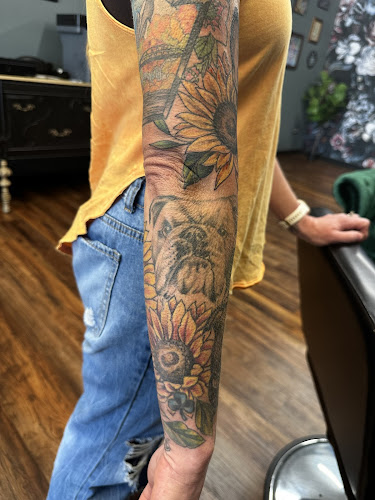 Dog's Tooth Tattoo Company tattoo shop in Carnegie, Pennsylvania