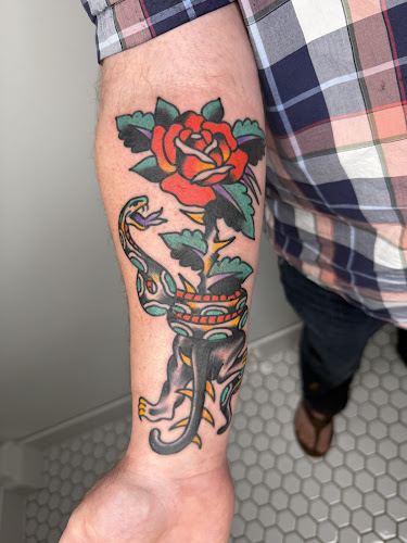 Twin Suns Tattoo tattoo shop in Chapel Hill, North Carolina