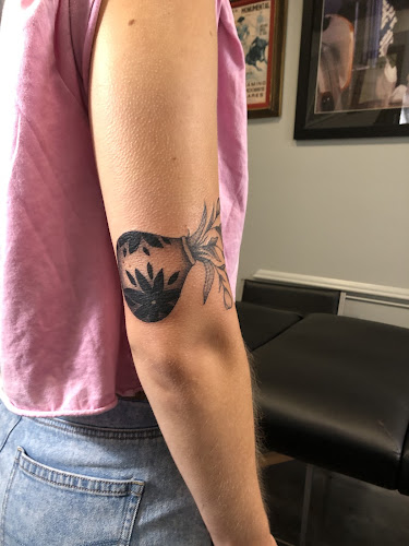 Acme Tattoo and Piercing tattoo shop in Charlottesville, Virginia