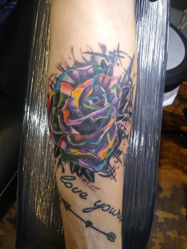 Anchored Arms Custom Tattoo tattoo shop in Chester, Illinois