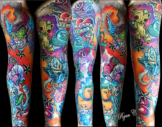 Jade Dragon Tattoo and Body Piercing tattoo shop in Chicago, Illinois