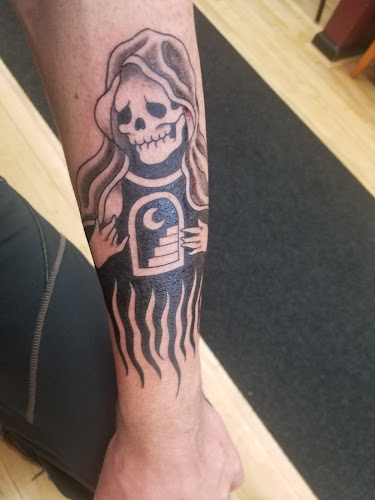 Flying Tiger Tattoo tattoo shop in Cincinnati, Ohio