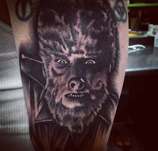 Reapers and Roses Tattoo Studio tattoo shop in Cincinnati, Ohio