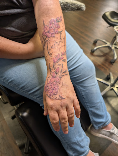 Clinton Ink Tattoo Studio tattoo shop in Clinton, North Carolina