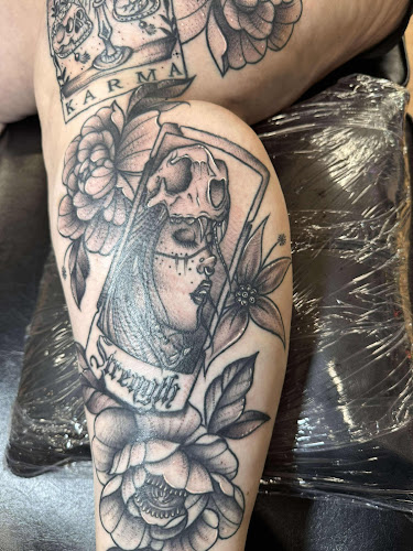 Arte Vibez - Professional tattoo shop in Collinsville, Illinois