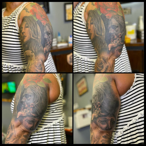 Old Crows Custom Tattoo tattoo shop in Columbus, North Carolina