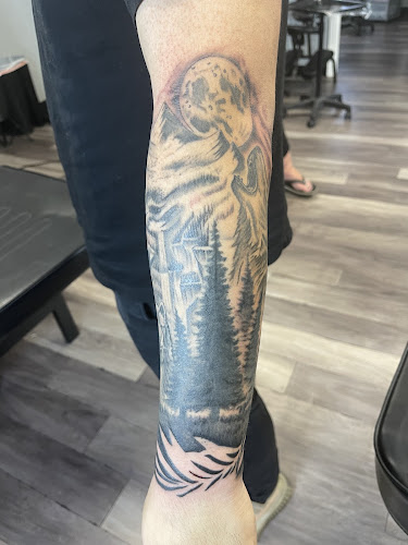 Tattoo Kings & Barber Shop tattoo shop in Columbus, Ohio