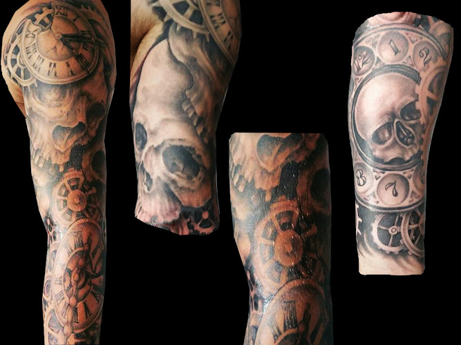 Crayons tattoo shop in Cranberry Twp, Pennsylvania