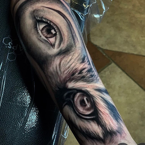 1up ink Tattoo Studios tattoo shop in Dallas, Texas