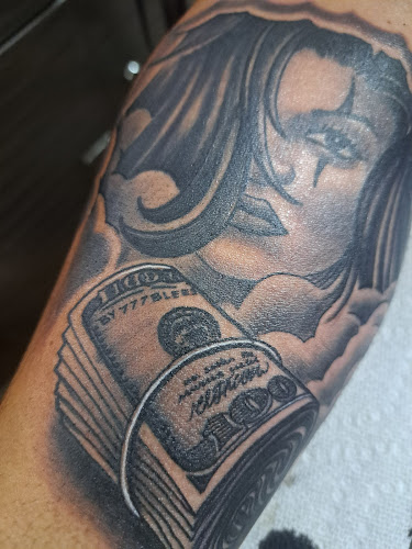 Calaveras tattoos & piercings tattoo shop in Dallas, Texas