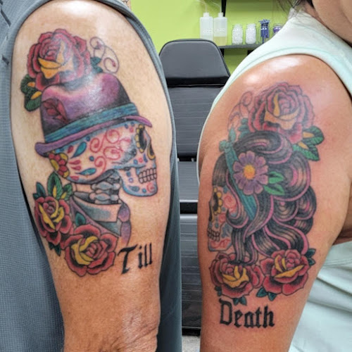 Smokin' Gun Tattoos tattoo shop in Dallas, North Carolina