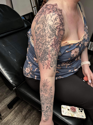 Aesthetic Tattoo Lounge tattoo shop in Denton, Texas