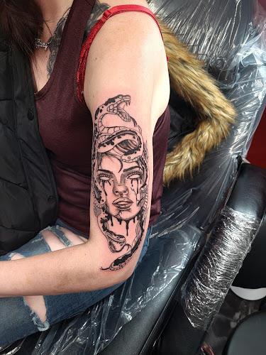 Red Hot Ink tattoo shop in Donnellson, Iowa