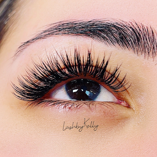 Flashy tattoo shop in Dublin, California