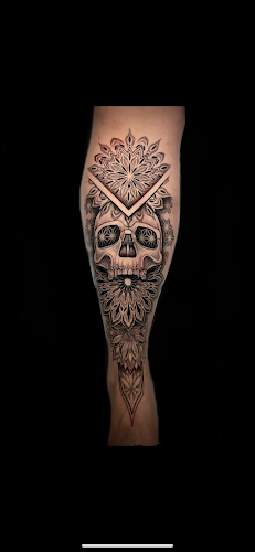 Onyx Parlor tattoo shop in Dyersburg, Tennessee