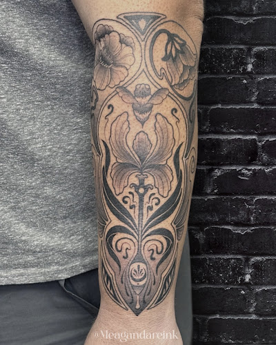 Lunar Tattoo Studio tattoo shop in East Ridge, Tennessee