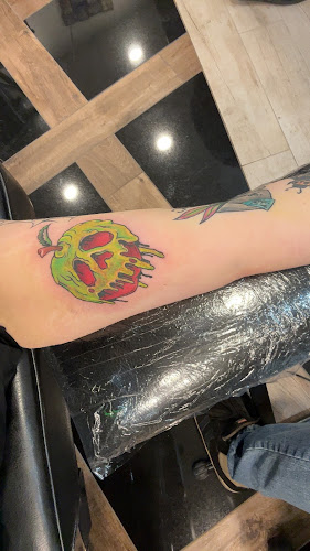 MidKnight's Gambit tattoo shop in Eau Claire, Wisconsin