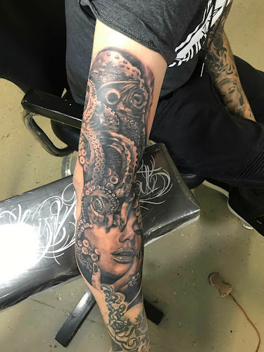 Memories Tattoo Parlor tattoo shop in El Paso, Texas