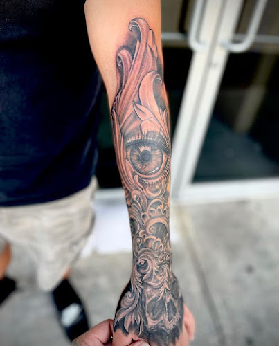 Pumping Ink Tattoo Parlor tattoo shop in El Paso, Texas