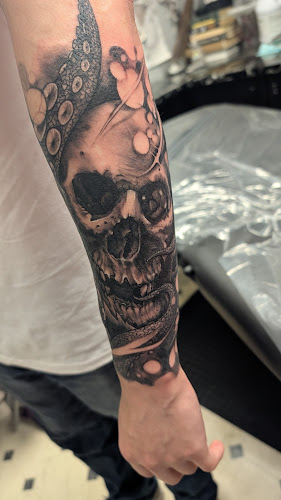 Illustrator Tattoos tattoo shop in Elyria, Ohio