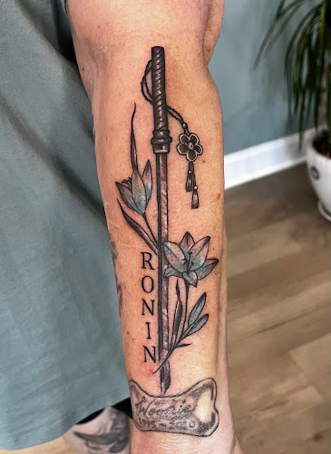 The Silver Lining Tattoo tattoo shop in Emerald Isle, North Carolina