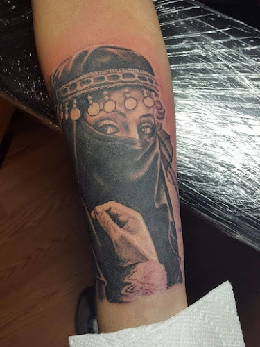 Live 2 Imagine Tattoo Studio tattoo shop in Endwell, New York