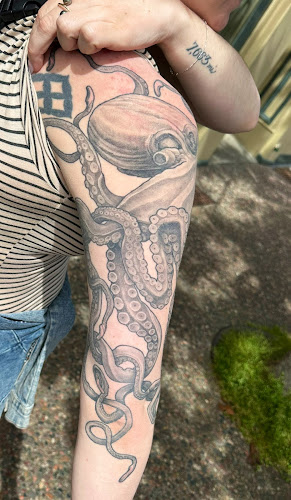 Bohemian Tattoo tattoo shop in Eureka, California