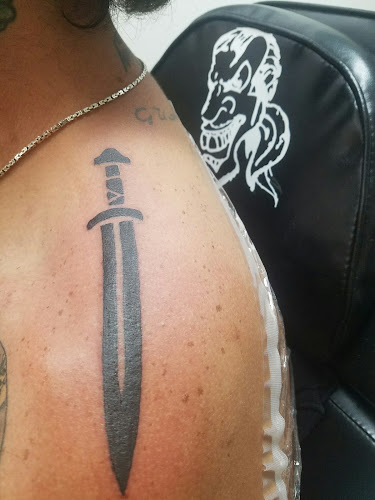 Slingin Ink tattoo shop in Evarts, Kentucky