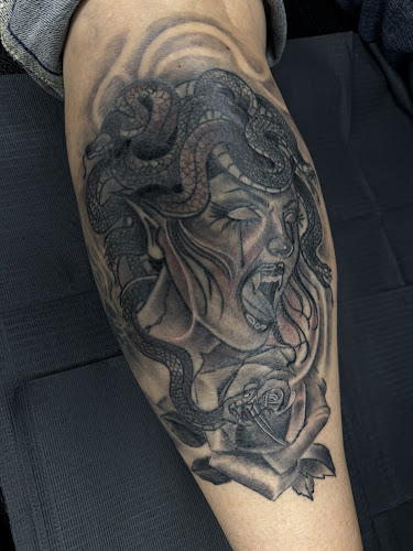 Golden Roots Tattoo Studio *APPOINTMENT ONLY* tattoo shop in Fairfax, Virginia