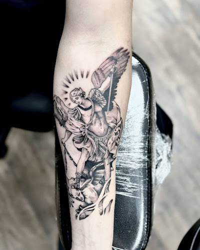 Tattoo Galaxy (Feasterville) Piercing & Custom tattoos - Professional tattoo shop in Feasterville-Trevose, Pennsylvania