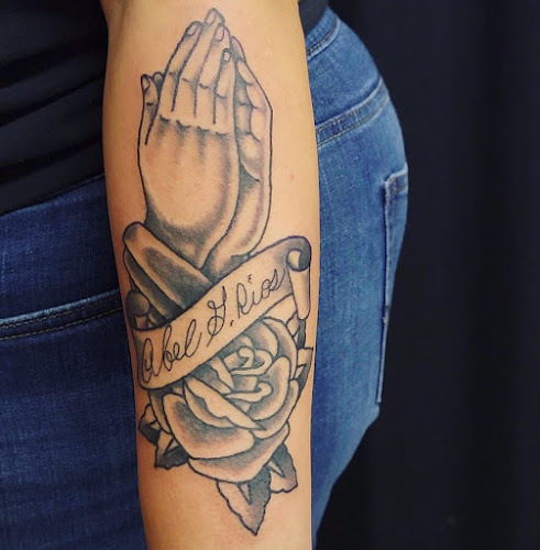 Bloodline Tattoo tattoo shop in Flatwoods, Kentucky