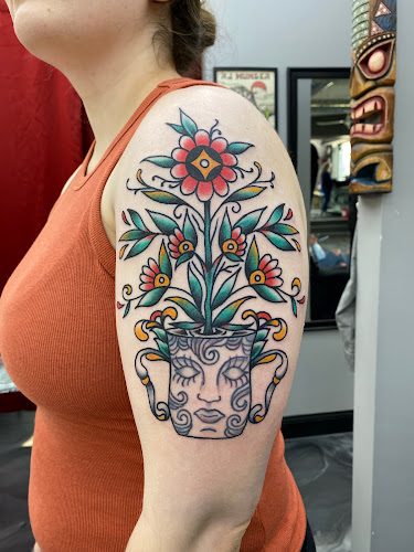 Red's Tattoo Parlor tattoo shop in Flint, Michigan