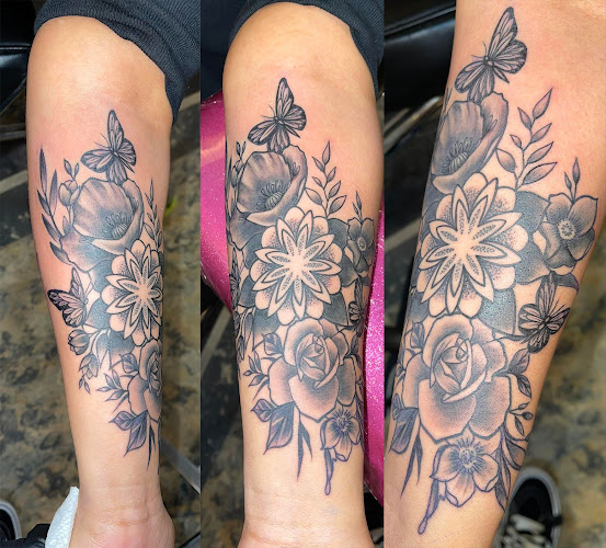 Crave Tattoo tattoo shop in Fort Dodge, Iowa