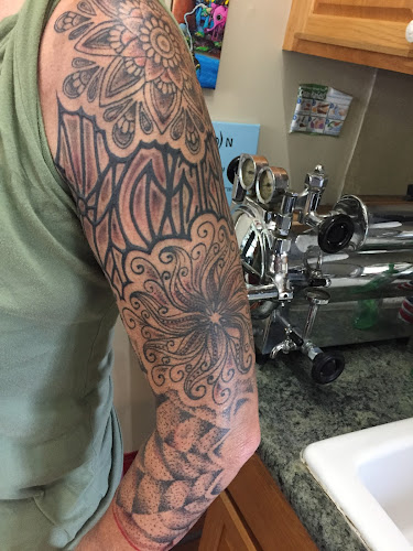 Grasshopper Tattoo Studio tattoo shop in Georgetown, Indiana