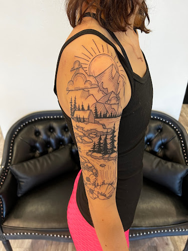 Dray & Nite Tattoo tattoo shop in Grants Pass, Oregon