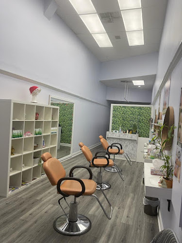 Neell threading and waxing salon tattoo shop in Great Neck, New York