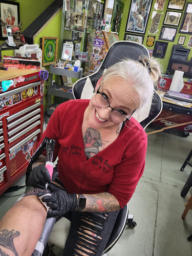 Texas Rose Tattoo Commission tattoo shop in Hamilton, Texas