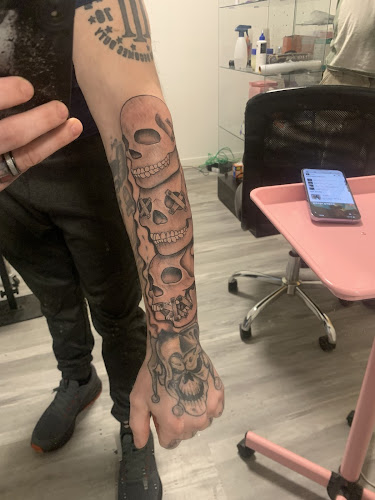 Authentic Art Studio tattoo shop in Harrisburg, Illinois